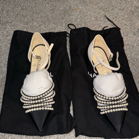 worn once | Box was damaged| - Picture 1 of 5